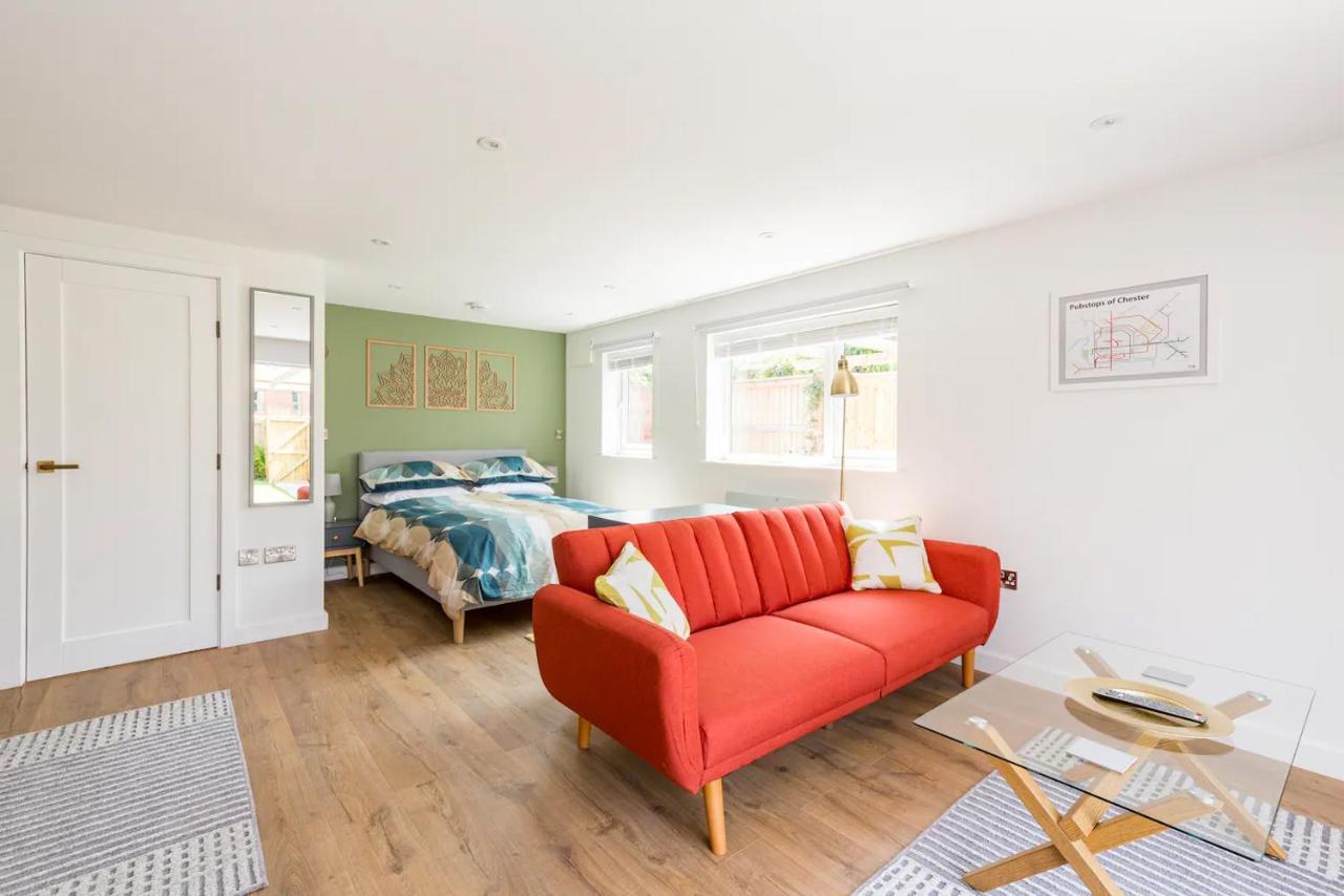 Appartamento Charming With Private Garden & Free Parking *
